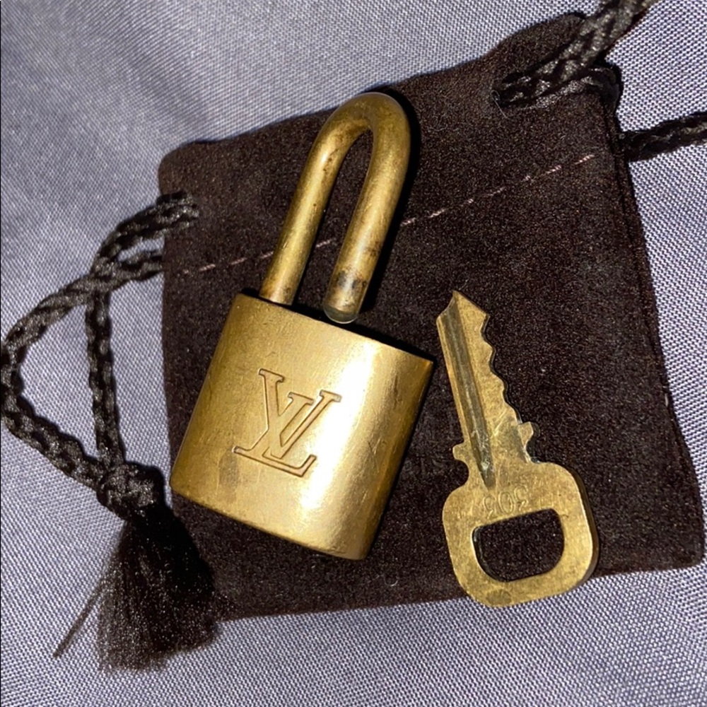 Louis Vuitton speedy 30 🌟sold out in stores🌟 - Picture 13 of 16
